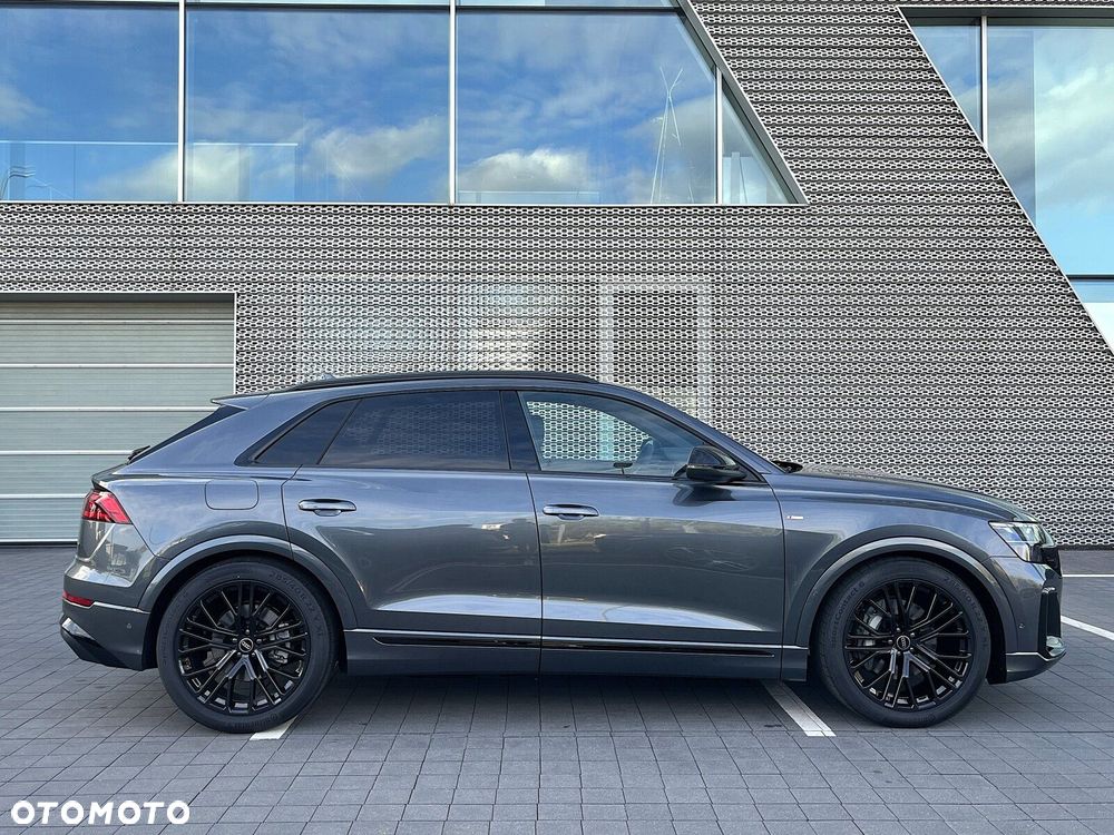 Audi Q8 - 2