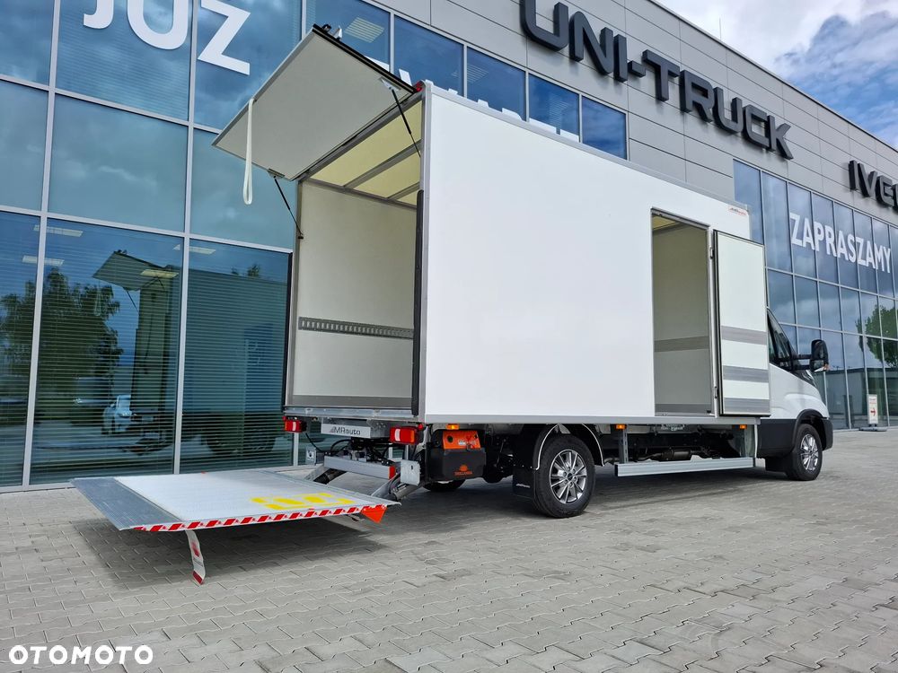Iveco Z WINDĄ W SUPER CENIE CZEKA NA CIEBIE!!!!!!!!!!!!!! TWÓJ MOCNY PARTNER W BIZNESIE - 24