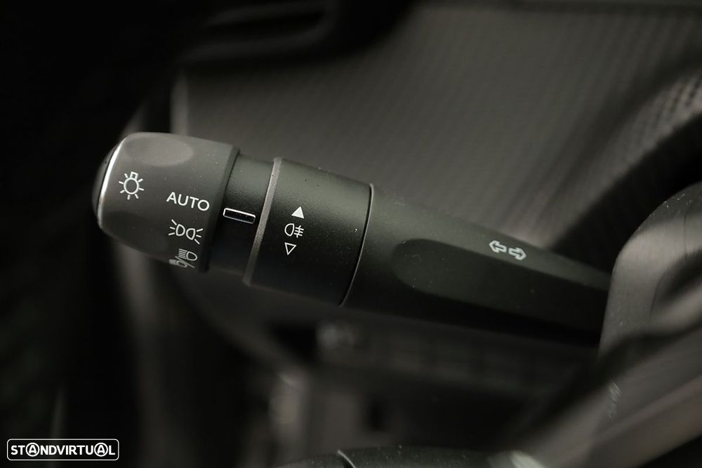 Peugeot e-2008 50 kWh Allure - 17
