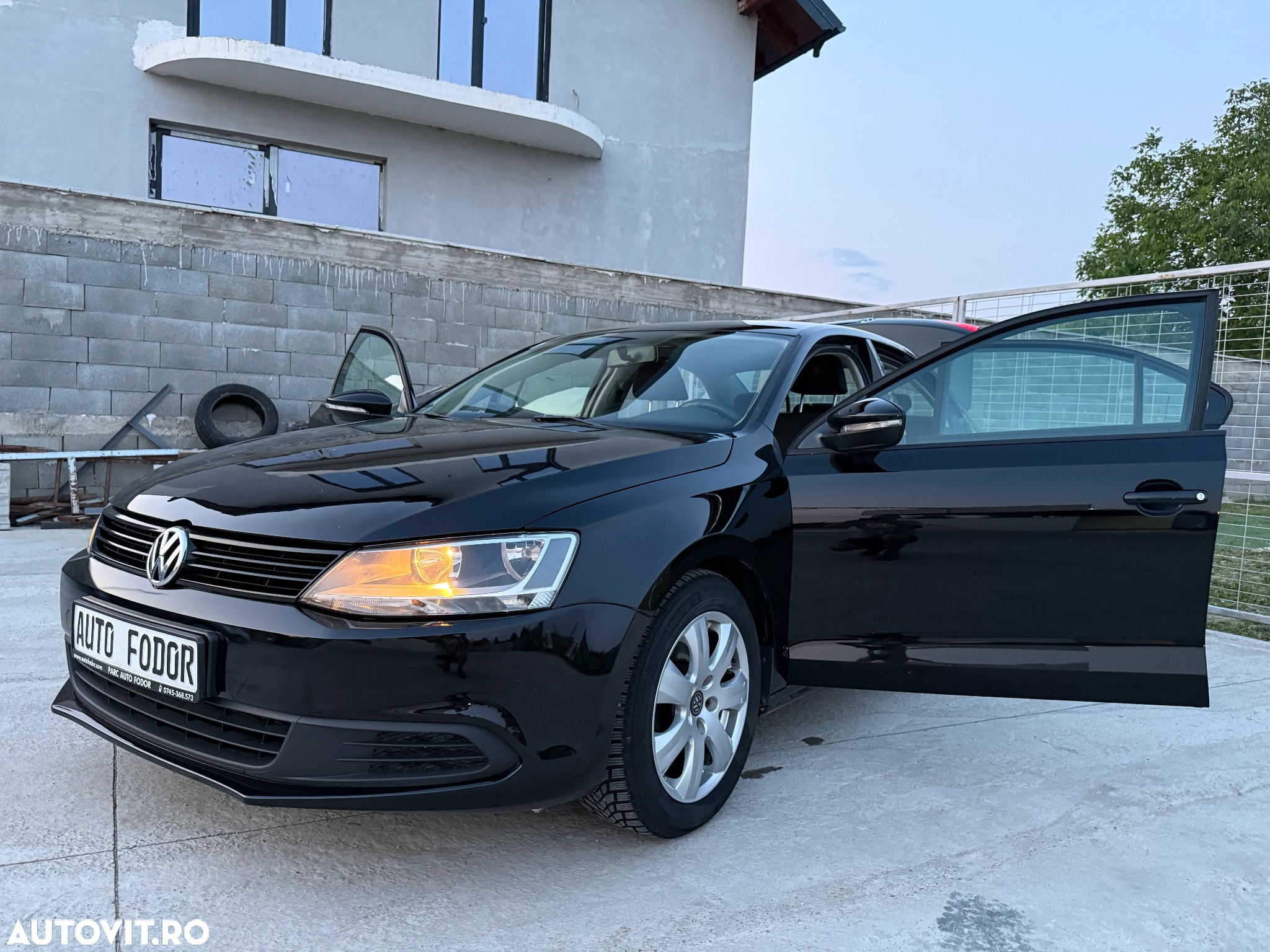 Volkswagen Jetta 1.6 TDI Blue Motion Technology Comfortline - 27