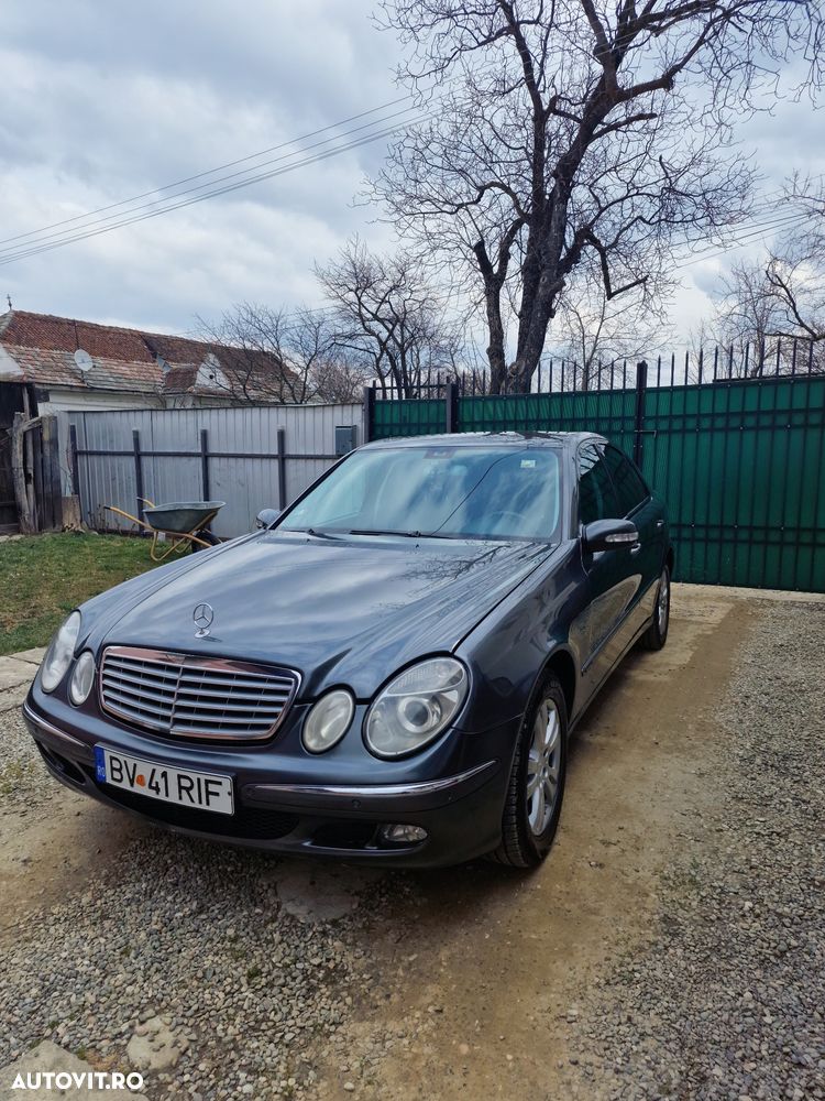 Mercedes-Benz E 200 CDI - 1