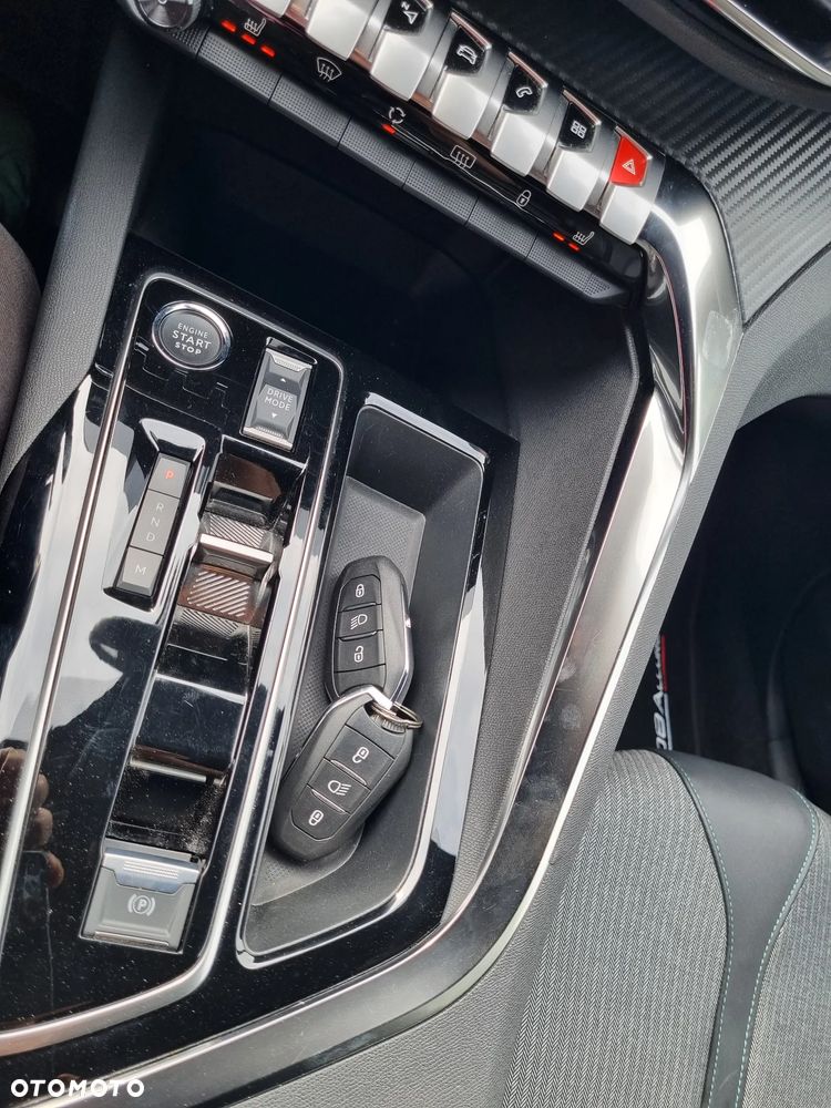 Peugeot 3008 1.2 PureTech Allure S&S EAT6 - 14