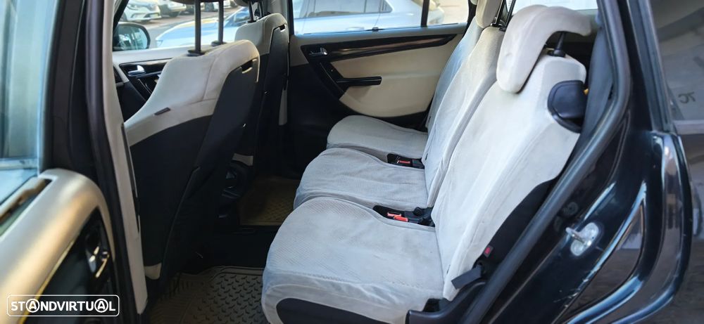 Citroën C4 Grand Picasso 1.6 HDi Confort - 11