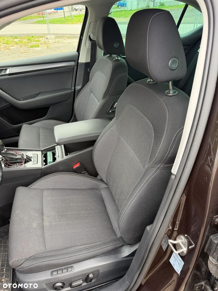 Skoda Superb 2.0 TDI Active DSG - 10