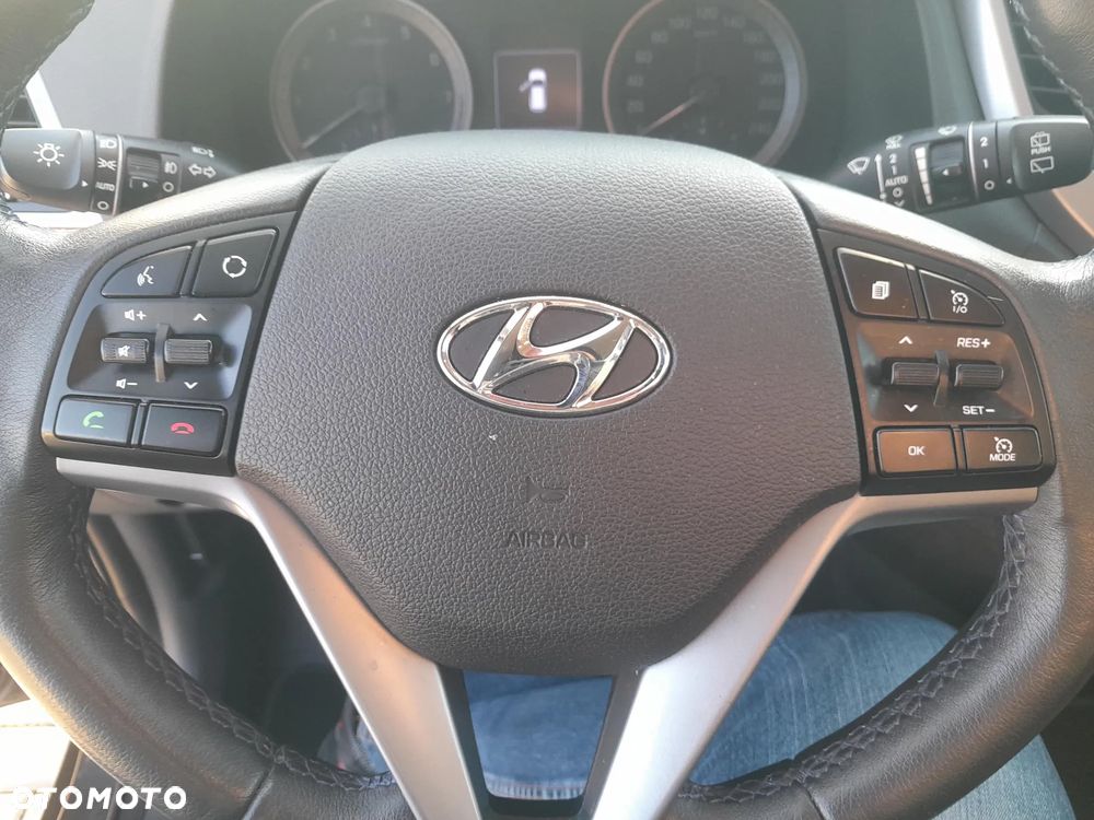 Hyundai Tucson 1.6 GDI BlueDrive GO 2WD - 26