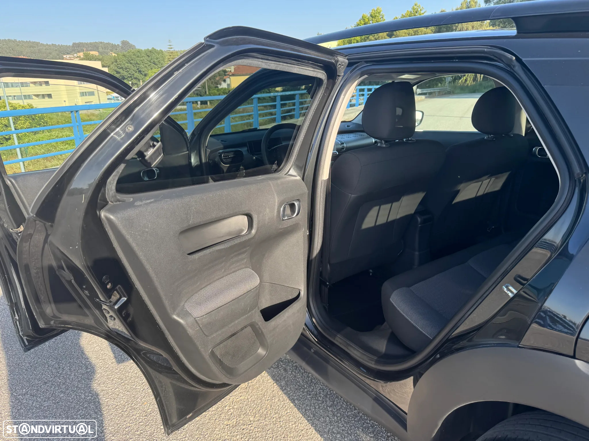 Citroën C4 Cactus 1.2 PureTech Cool&Comfort - 16