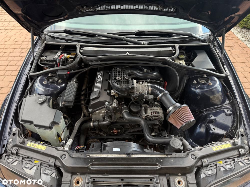 BMW Seria 3 318i - 9