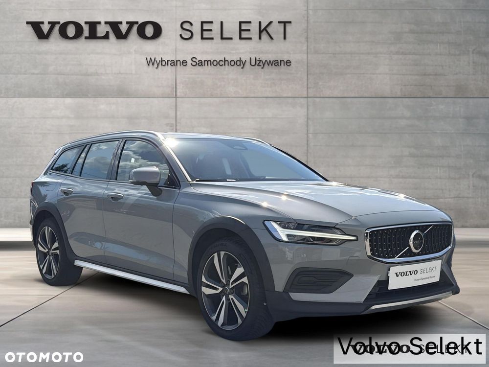 Volvo V60 Cross Country - 5