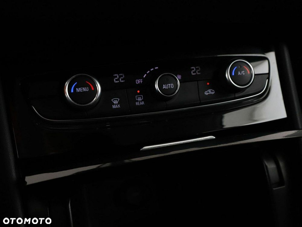 Opel Grandland X 1.2 Start/Stop Design Line - 27