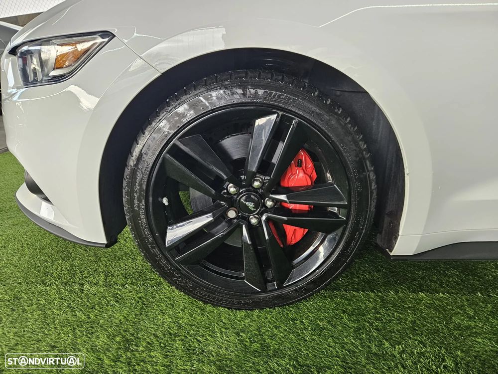 Ford Mustang 2.3 Eco Boost - 8