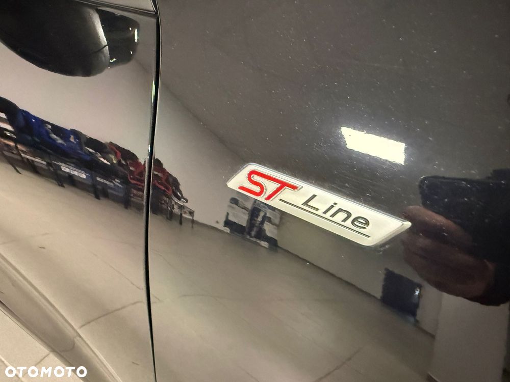 Ford Kuga 2.5 FHEV FWD ST-Line - 32