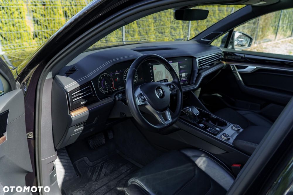 Volkswagen Touareg 3.0 V6 TFSI 4Motion R-Line - 9