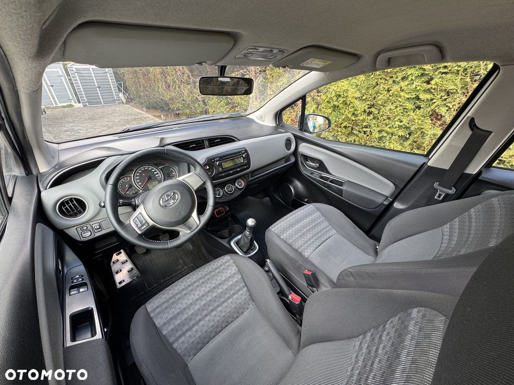 Toyota Yaris 1.33 Active EU6 - 17