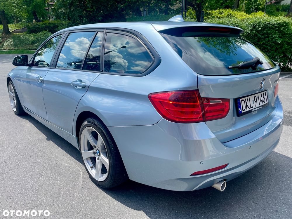 BMW Seria 3 318d Sport Line - 15