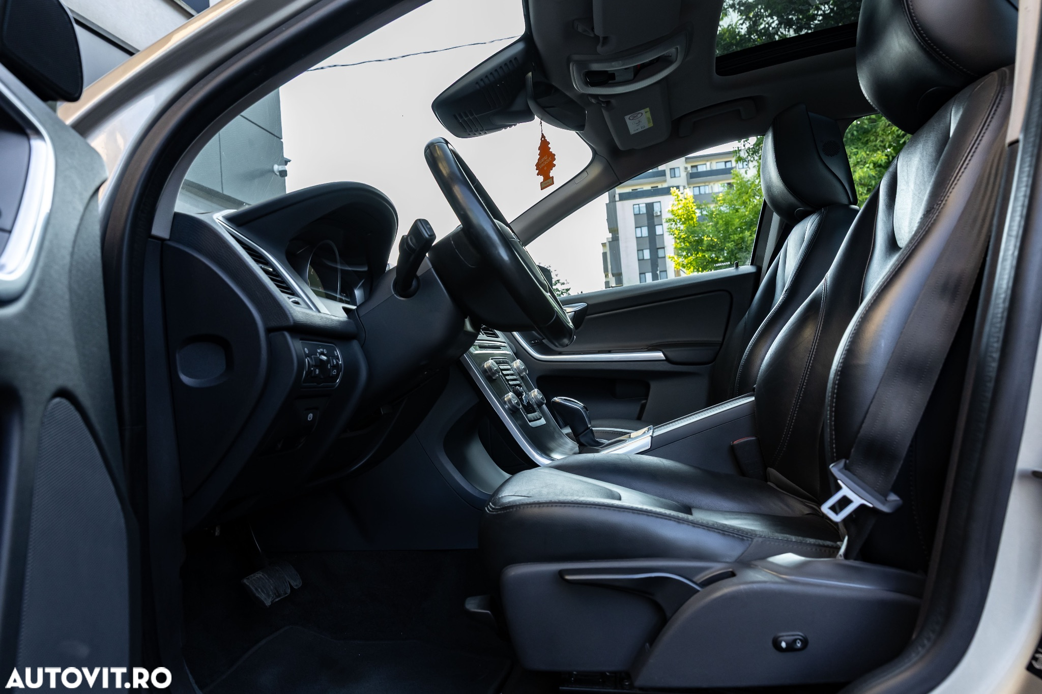 Volvo XC 60 D4 Geartronic Summum - 36