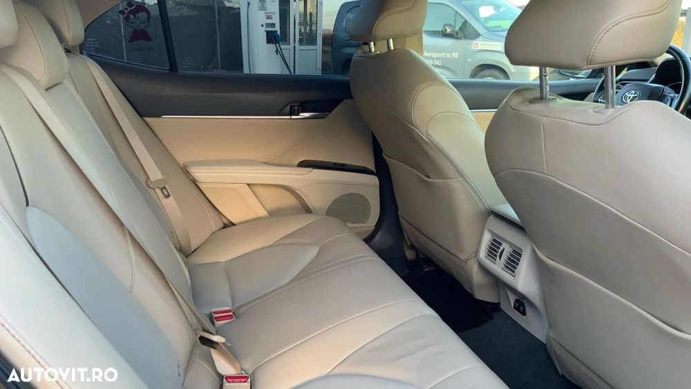 Toyota Camry 2.5 Dynamic - 12
