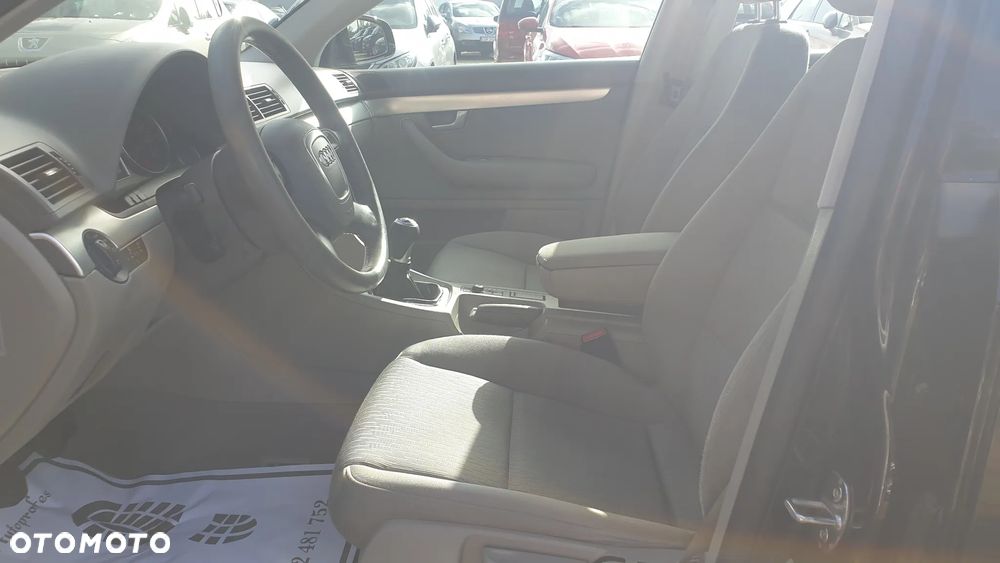 Audi A4 Limousine 1.8 T quattro - 14