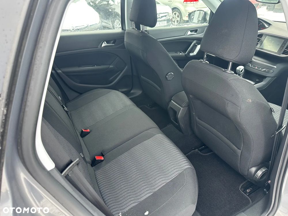 Peugeot 308 BlueHDi FAP 120 Stop&Start Allure - 11