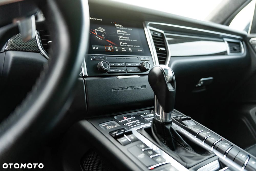 Porsche Macan Turbo PDK - 13
