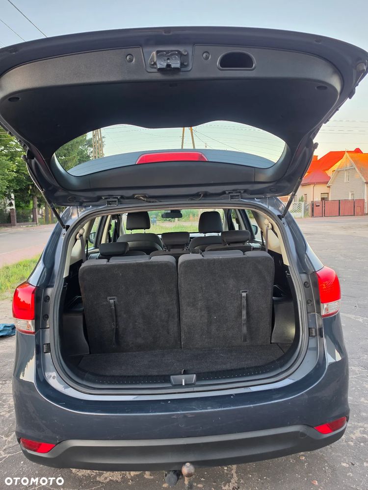 Kia Carens 1.7 CRDi XL 7os - 28