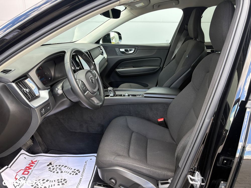 Volvo XC 60 B4 D AWD Geartronic Momentum Pro - 19