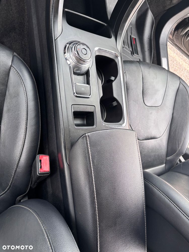 Ford Fusion - 16