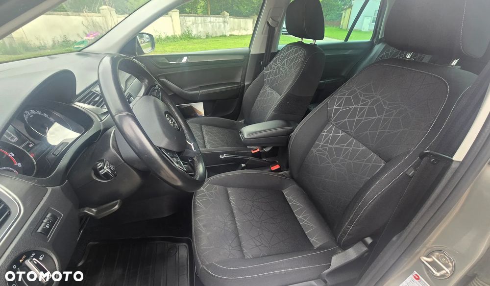 Skoda RAPID 1.0 TSI Active - 18