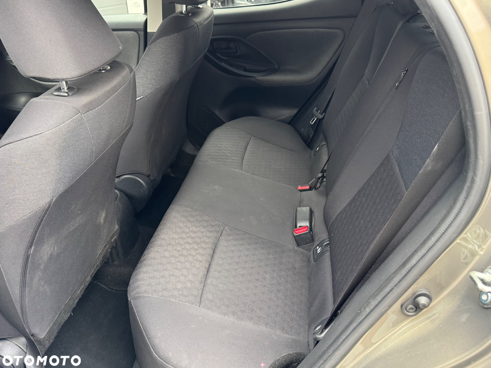 Toyota Yaris 1.5 Selection Elegant CVT - 12
