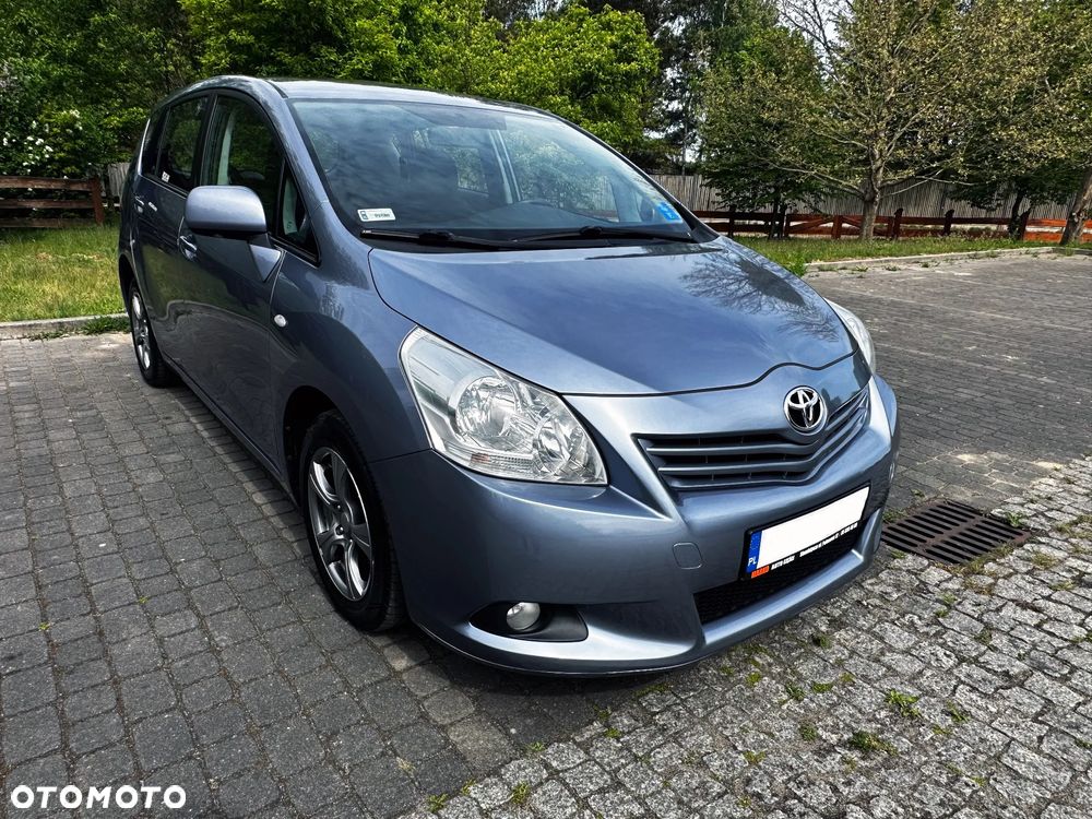 Toyota Verso 2.0 D-4D - 11