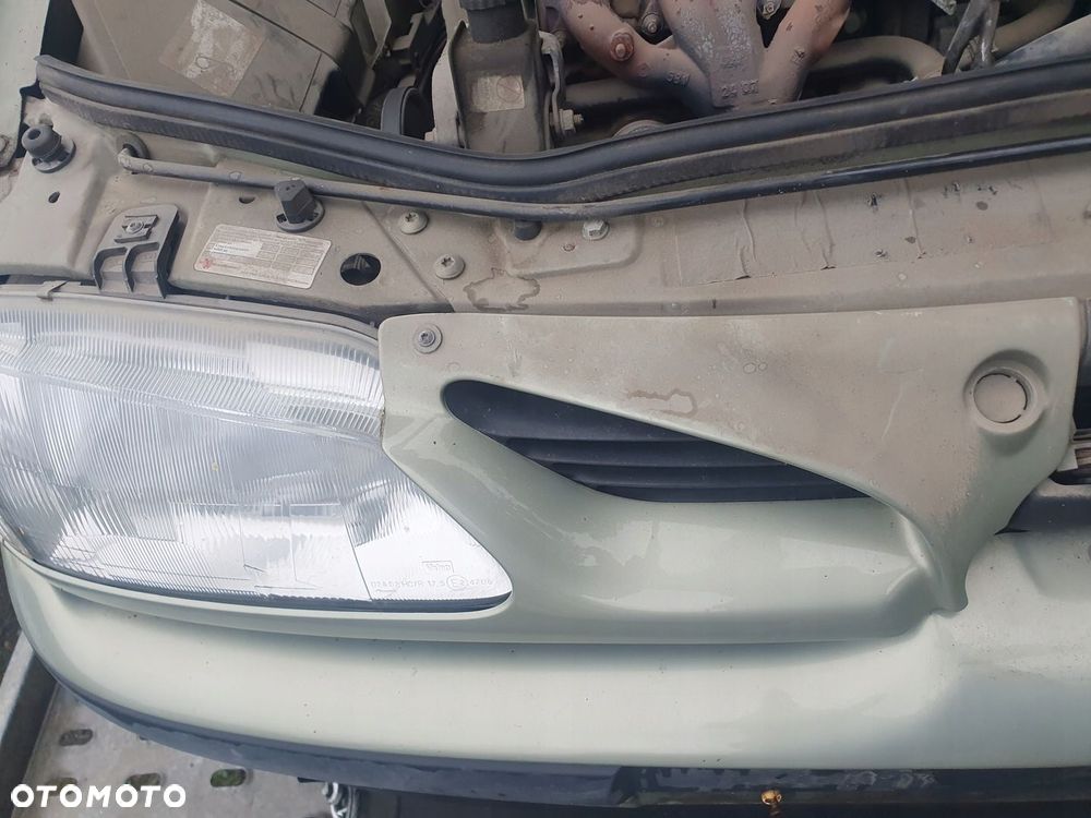 obudowa filtra powietrza Renault Megane 1 I 97r sedan 1.6 B 90kM przed FL - 6