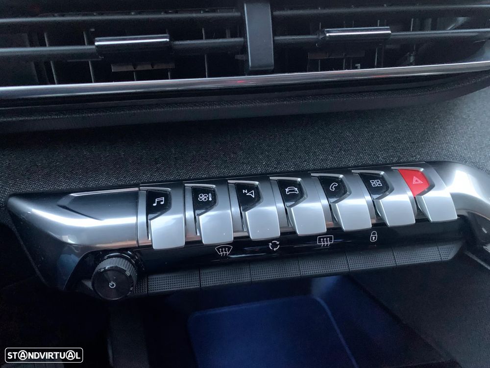 Peugeot 3008 1.5 BlueHDi Allure Pack EAT8 - 29