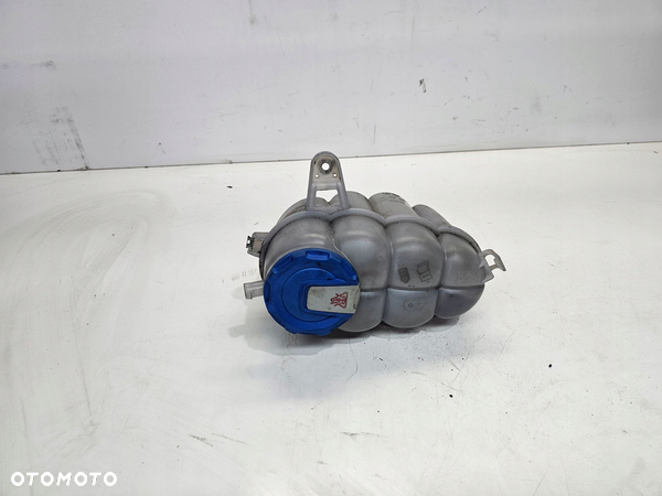 ZBIORNIK WYRÓWNAWCZY AUDI A4 B9 A5 8W 8W0121405E
