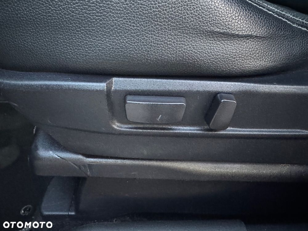 Mitsubishi Outlander PHEV Instyle NAVI + - 6