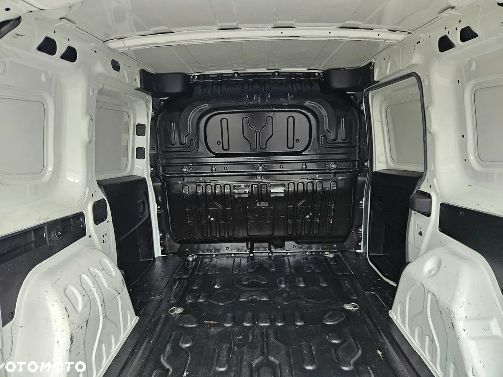 Fiat Doblo 1.3 MJ 95KM / Furgon / Klima / 3-osobowy / - 9