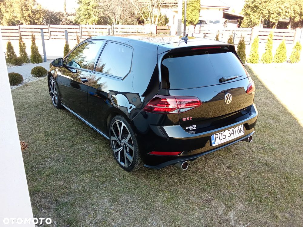 Volkswagen Golf - 5