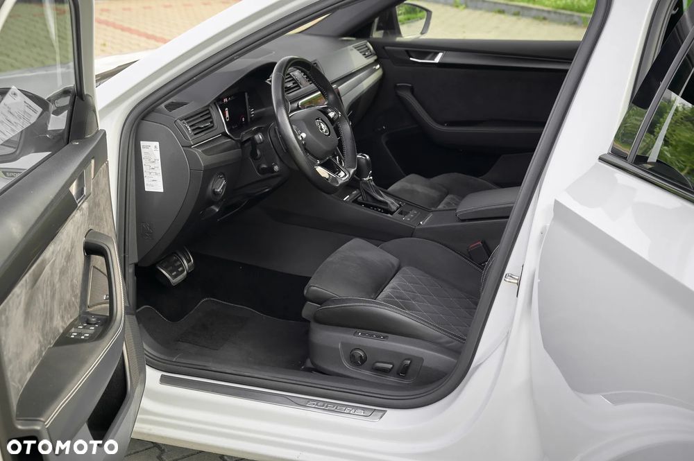 Skoda Superb 2.0 TDI DSG Sportline - 25