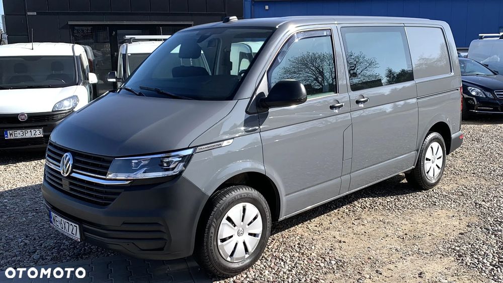 Volkswagen TRANSPORTER MOCNY T6 SILNIK DNA 2.0TDI MOC 150KM DSG7 SKRZYNIA AUTOMAT Ilość miejsc 9 osobowy ZABUDOWA KOMBI VAN MINIBUS SPECJALNA CARAVELLE Lampy Bi-LED Kamera  Radar 2x boczne drzwi przesuwne! Aktywny tempomat, Asystent pasa, System zmiany pasa, Podgrzewane fotele, Dwustrefowa Klimatyzacja i ogrzewanie! Fabryczne oryginał WEBASTO 5kW THERMO COMFORT SE Szybkie nagrzewanie silnika zimą! - 27