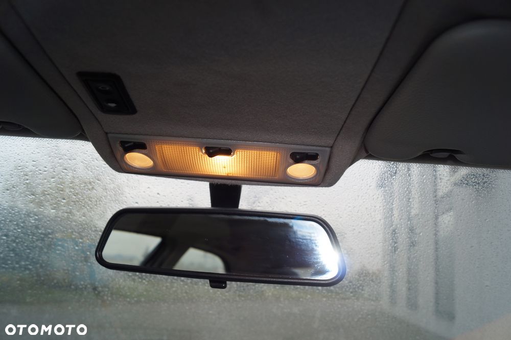 BMW Seria 3 - 32
