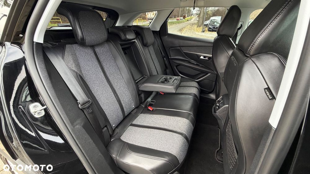 Peugeot 3008 1.2 PureTech Allure - 19