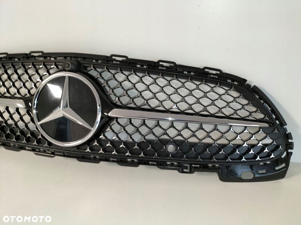 atrapa kratka grill mercedes c klasa w206 21- amg - 3