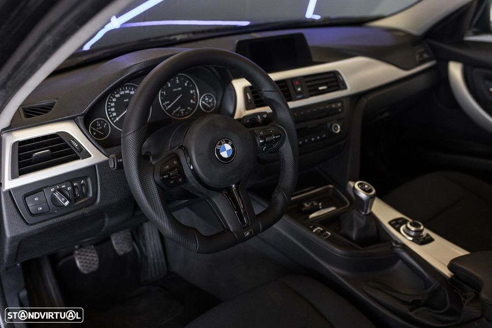 BMW 316 d Pack M - 12