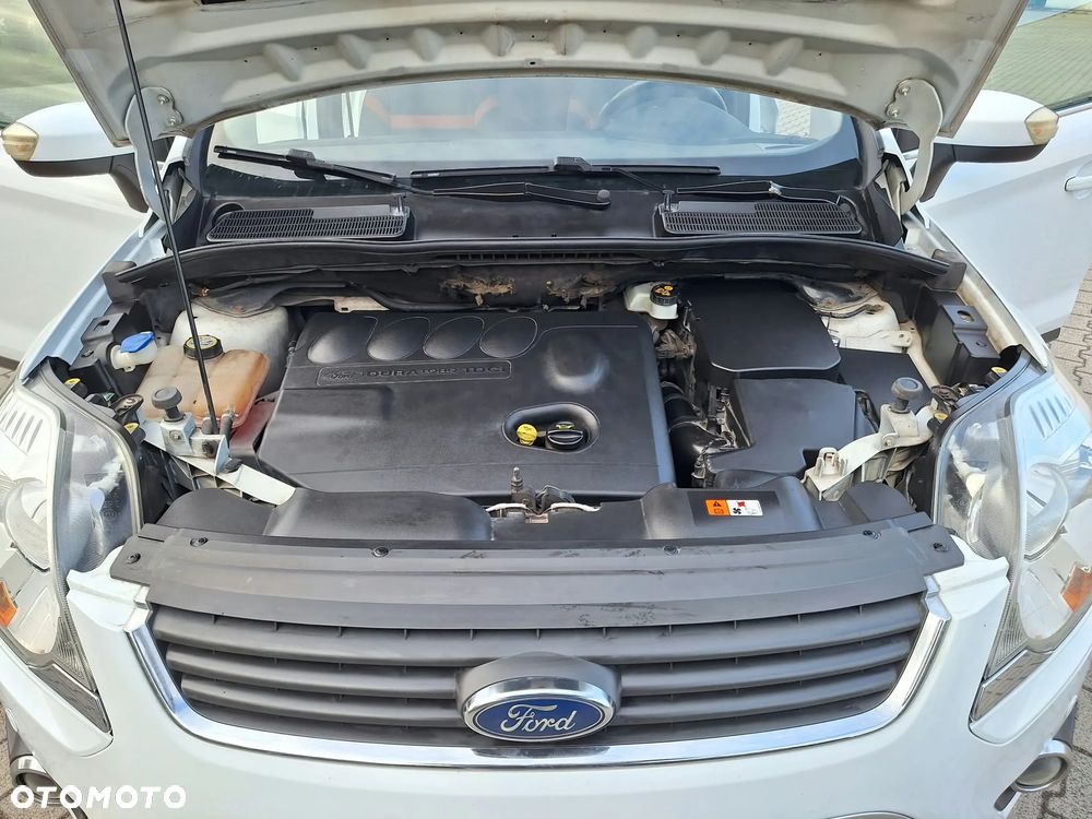 Ford Kuga - 16