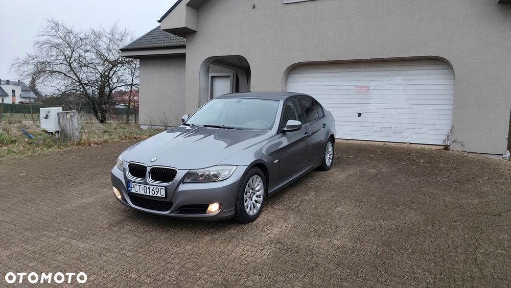 BMW Seria 3 318d DPF Edition Sport - 2