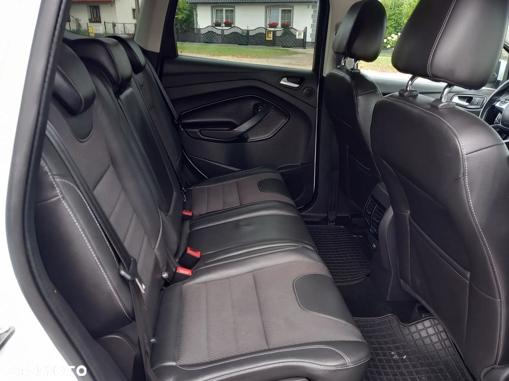 Ford Kuga - 34