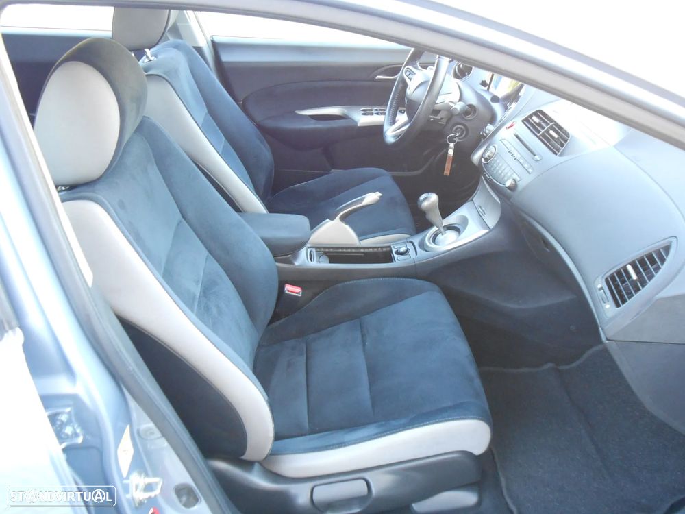 Honda Civic 1.4 Sport - 24