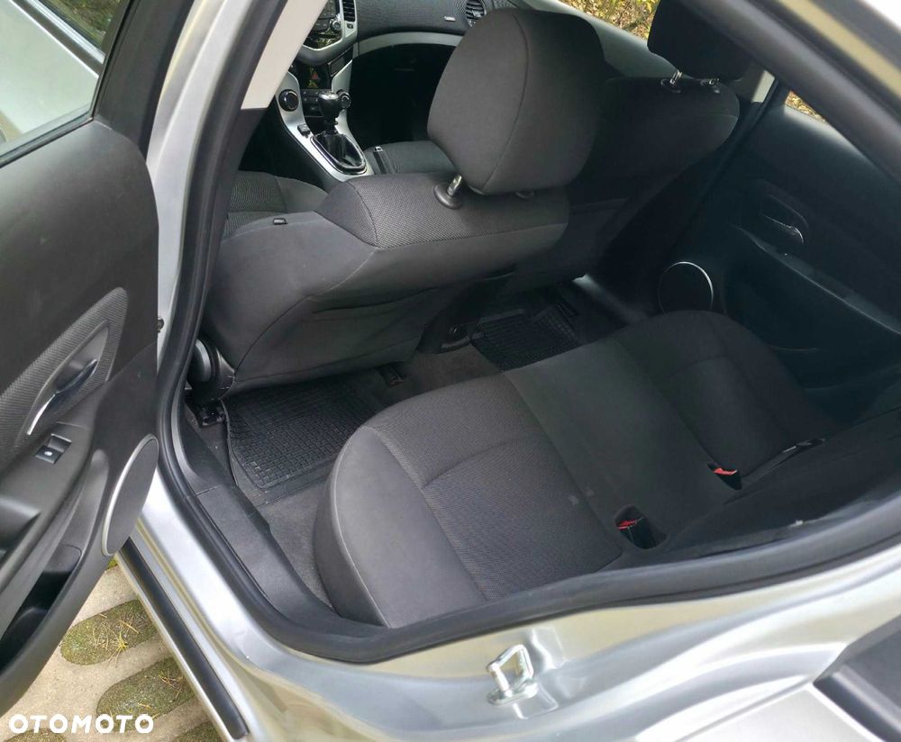 Chevrolet Cruze - 8