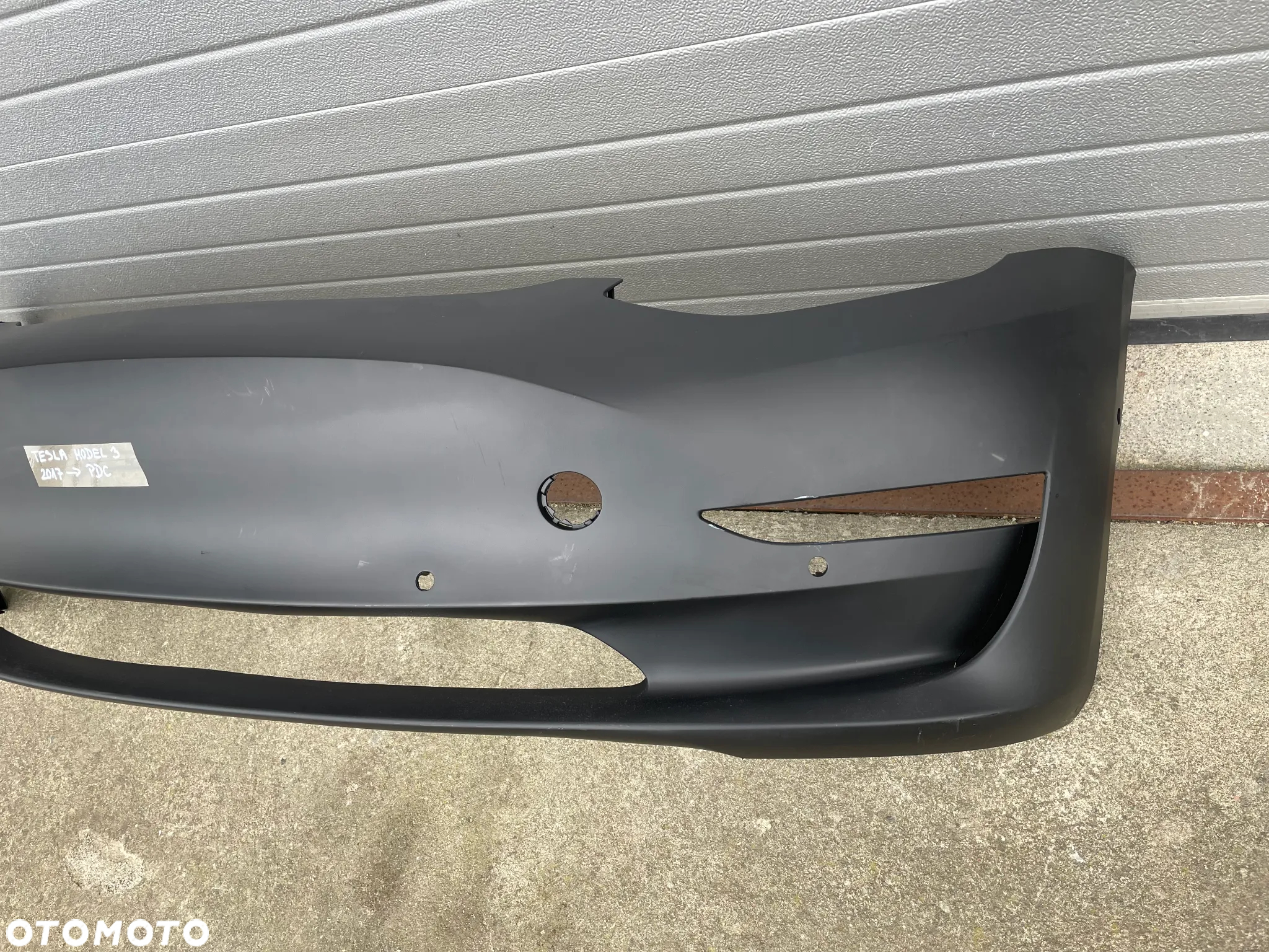 ZDERZAK PRZEDNI TESLA MODEL 3  2017-- NOWY PDC - 2