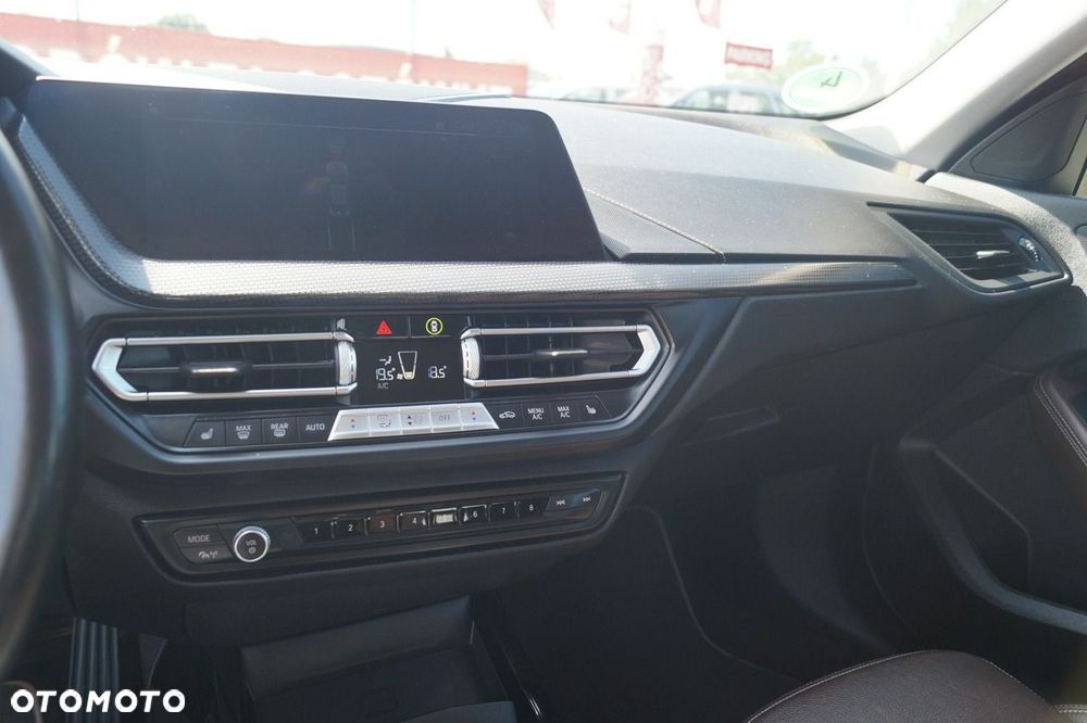 BMW Seria 2 - 32