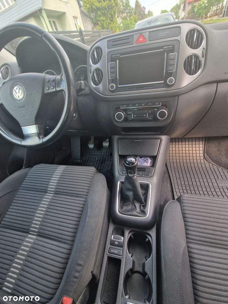 Volkswagen Tiguan - 8