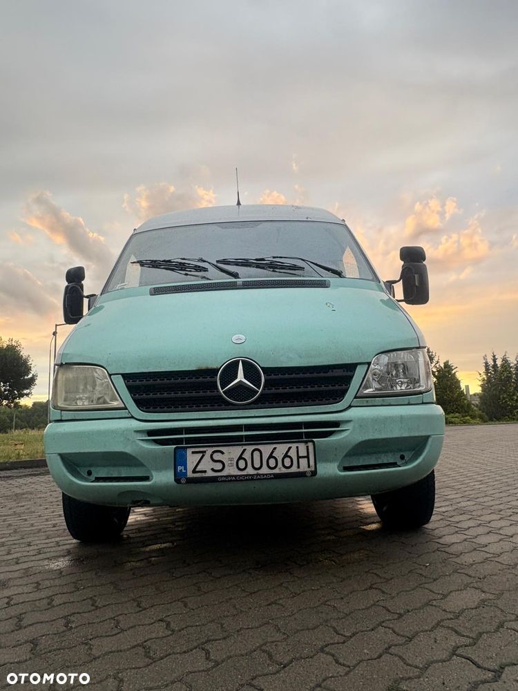 Mercedes-Benz Sprinter - 5